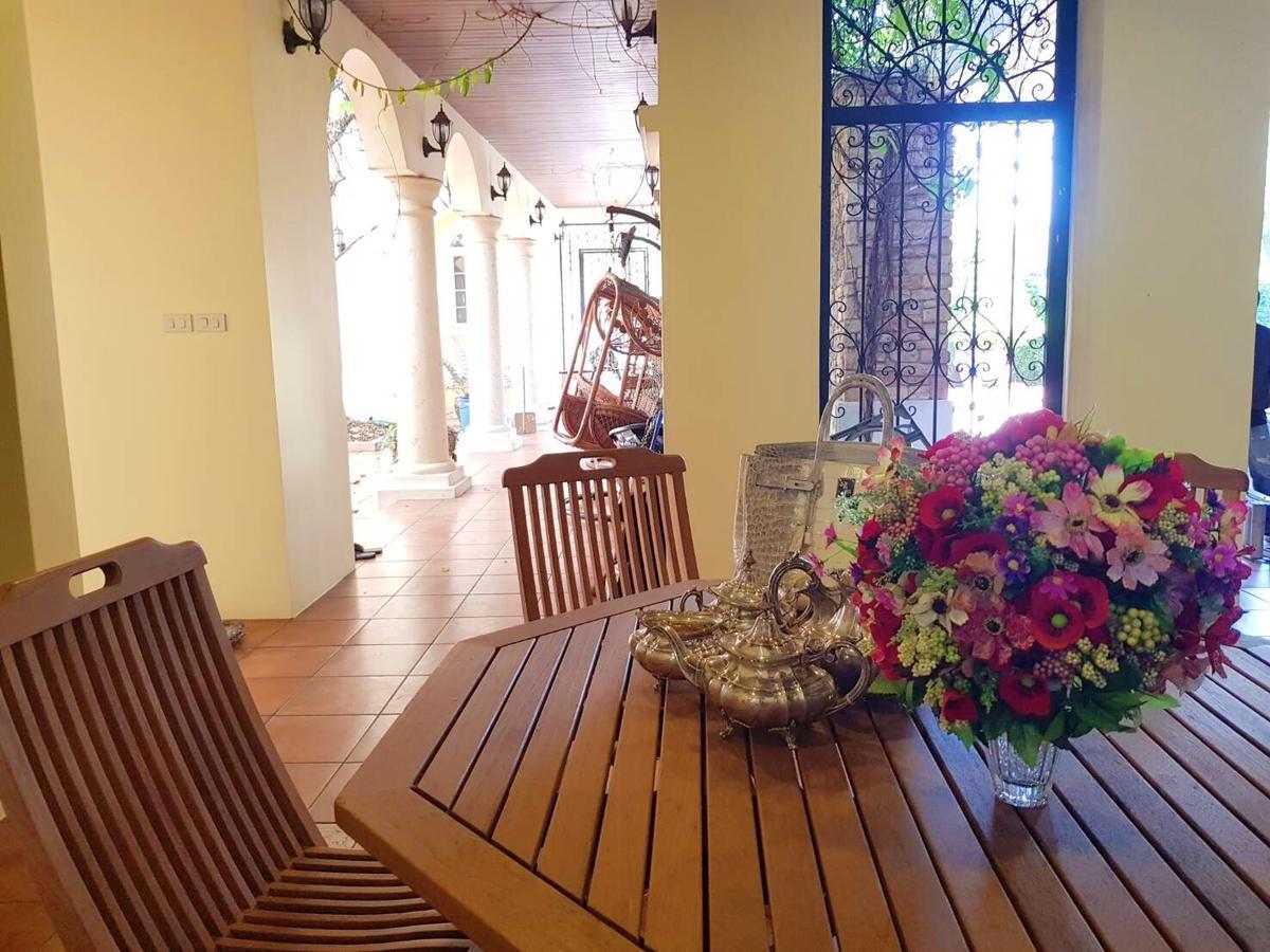 Prompimarn Villa Toscana Bangkok Luaran gambar
