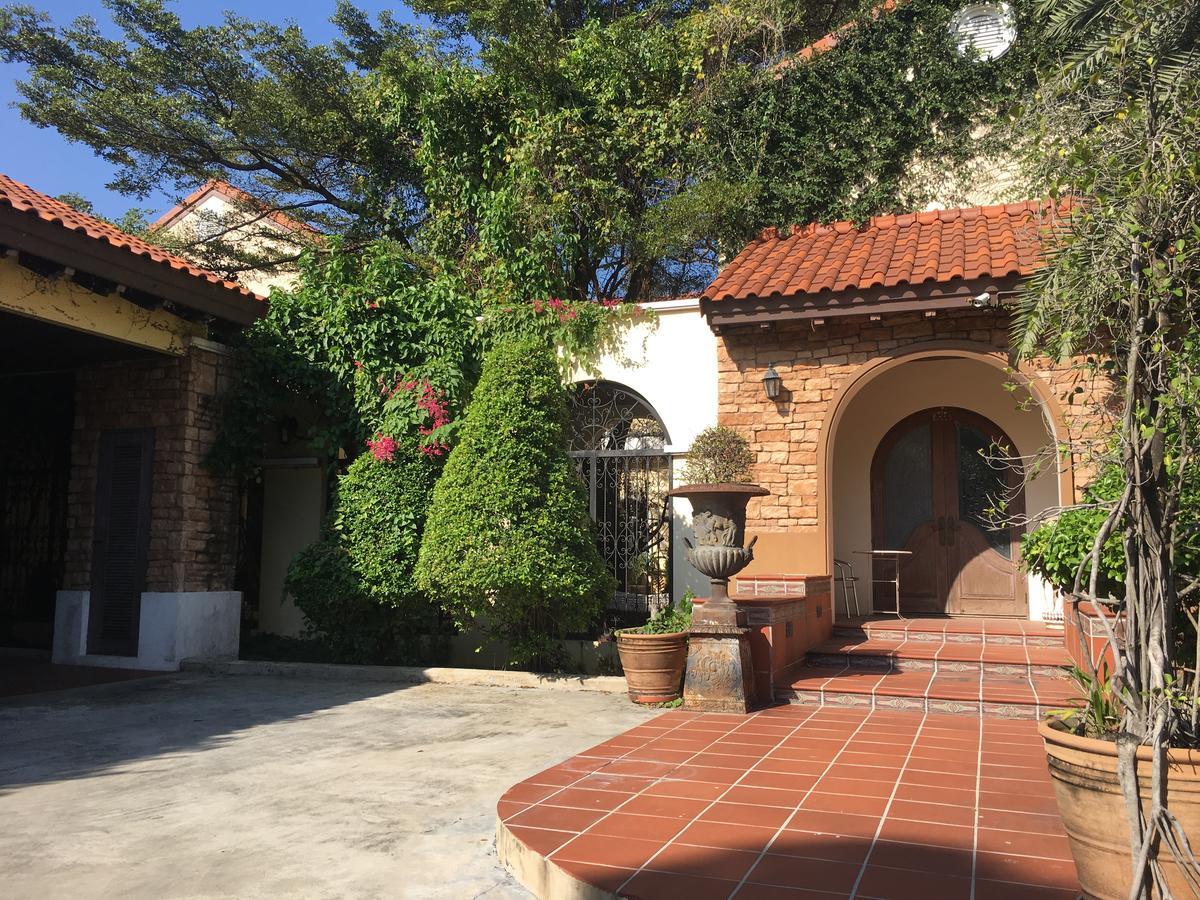 Prompimarn Villa Toscana Bangkok Luaran gambar